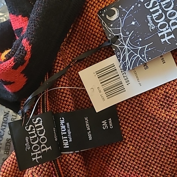 🆕️NWT Disney Hocus Pocus Dani Hooded Fringe Halloween Witch Cardigan Size Small - Picture 8 of 16